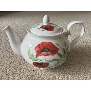 Whittard of Chelsea Amaranta Teapot Fine Bone China Red Poppy /‎ Pansy England